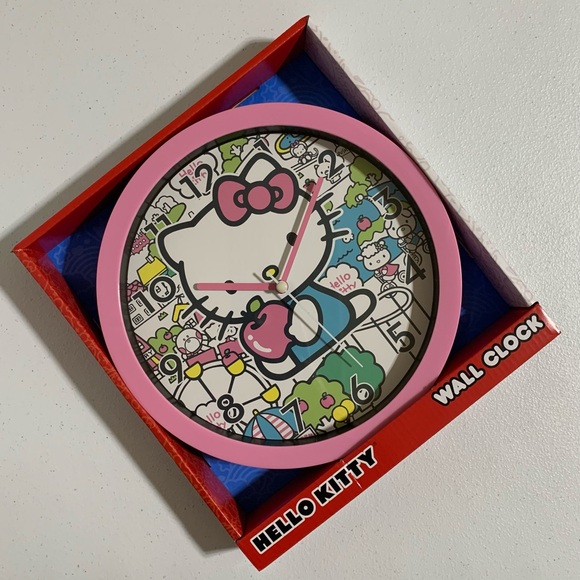 Hello Kitty and Friends by Sanrio Analog Wall Clock-New in Box - Picture 3 of 5